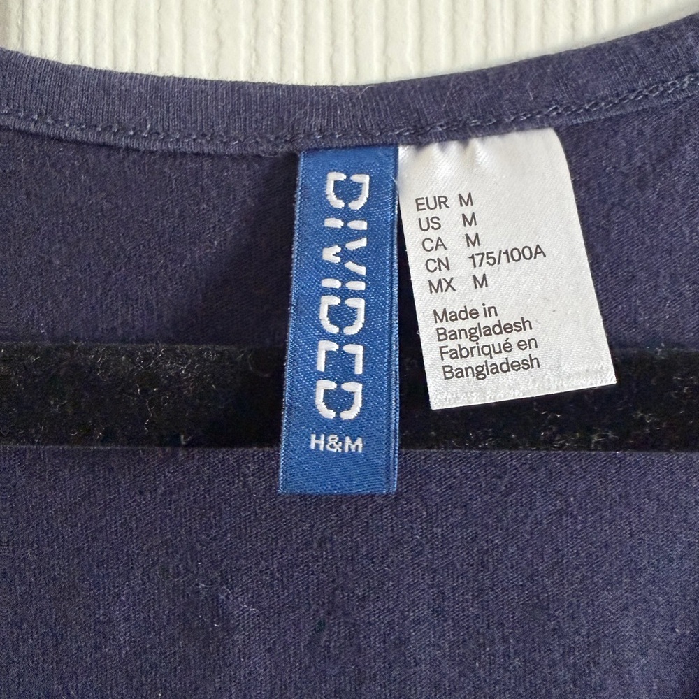 H&M Deep Blue Tee - Picture 3 of 3